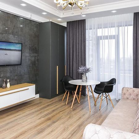 Double Skyhouse Exclusive Apartments Chisinau Exterior foto