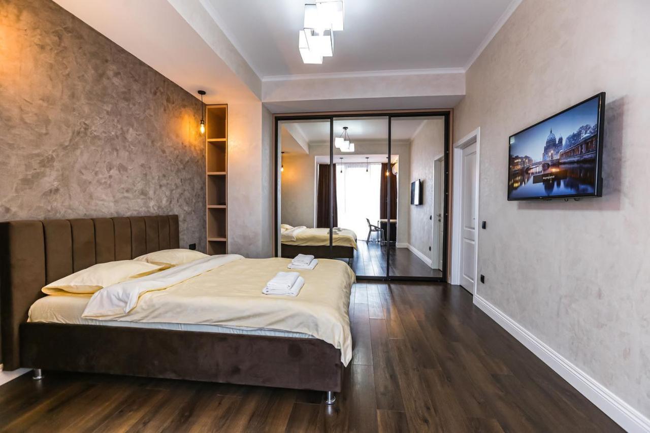 Double Skyhouse Exclusive Apartments Chisinau Exterior foto