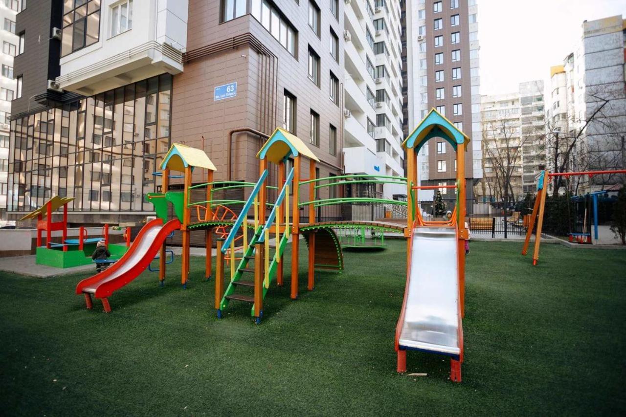 Double Skyhouse Exclusive Apartments Chisinau Exterior foto