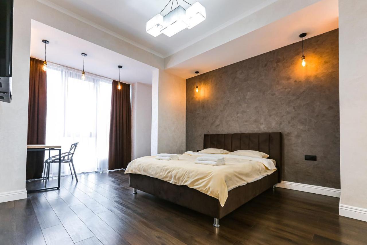 Double Skyhouse Exclusive Apartments Chisinau Exterior foto