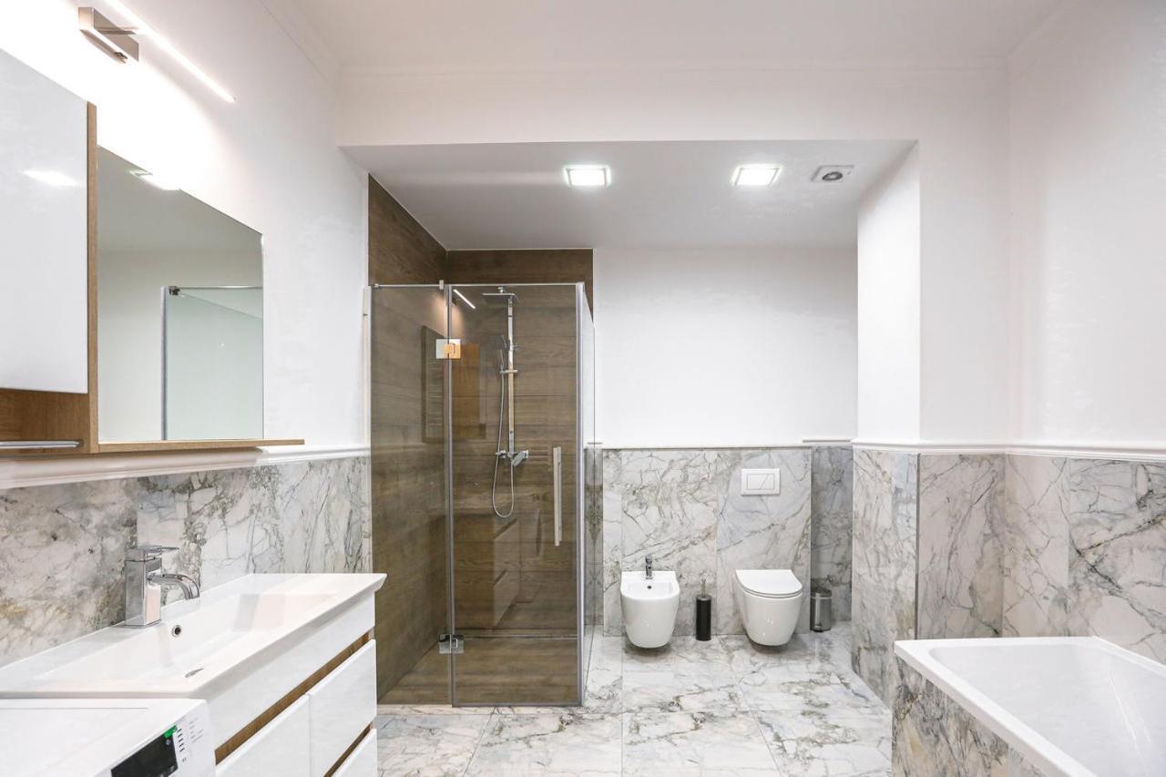 Double Skyhouse Exclusive Apartments Chisinau Exterior foto
