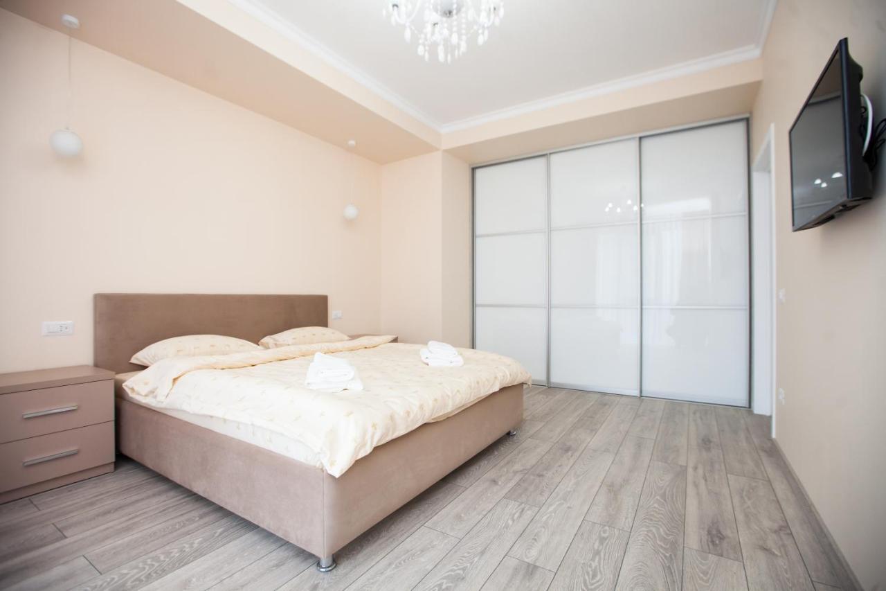 Double Skyhouse Exclusive Apartments Chisinau Exterior foto