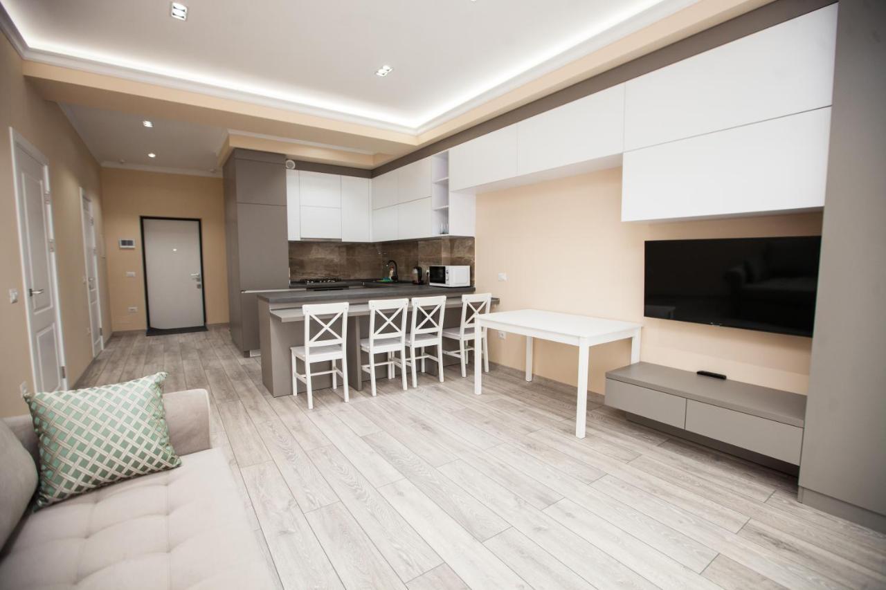 Double Skyhouse Exclusive Apartments Chisinau Exterior foto